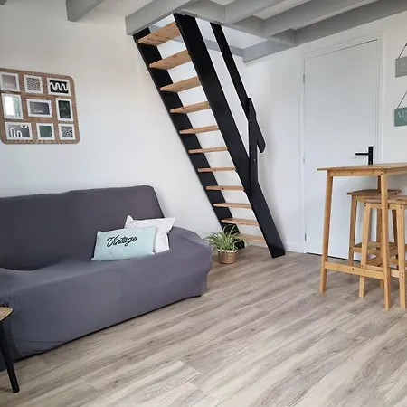 Studio Cocooning Au Calme, Proche Centre-Ville Et Centre Commercial Challans Esterno foto